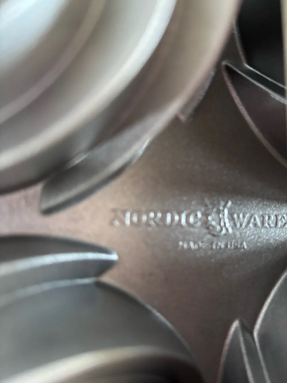 Nordic Ware Heritage Bundtlette Swirl Cake Pan Muffin Pan